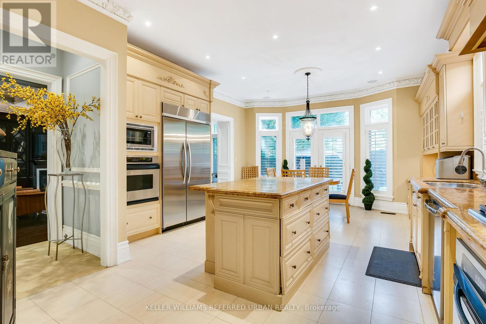 45 Mathersfield Drive, Toronto, Ontario  M4W 3W4 - Photo 8 - C12423107