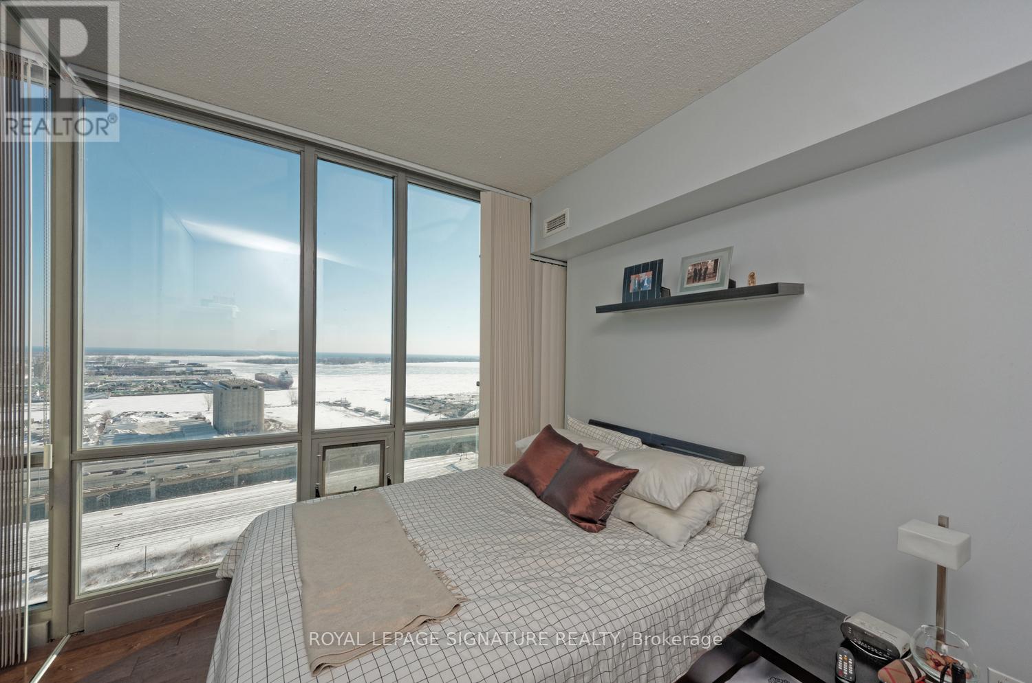 2504 - 33 Mill Street, Toronto, Ontario  M5A 3R3 - Photo 21 - C12423115