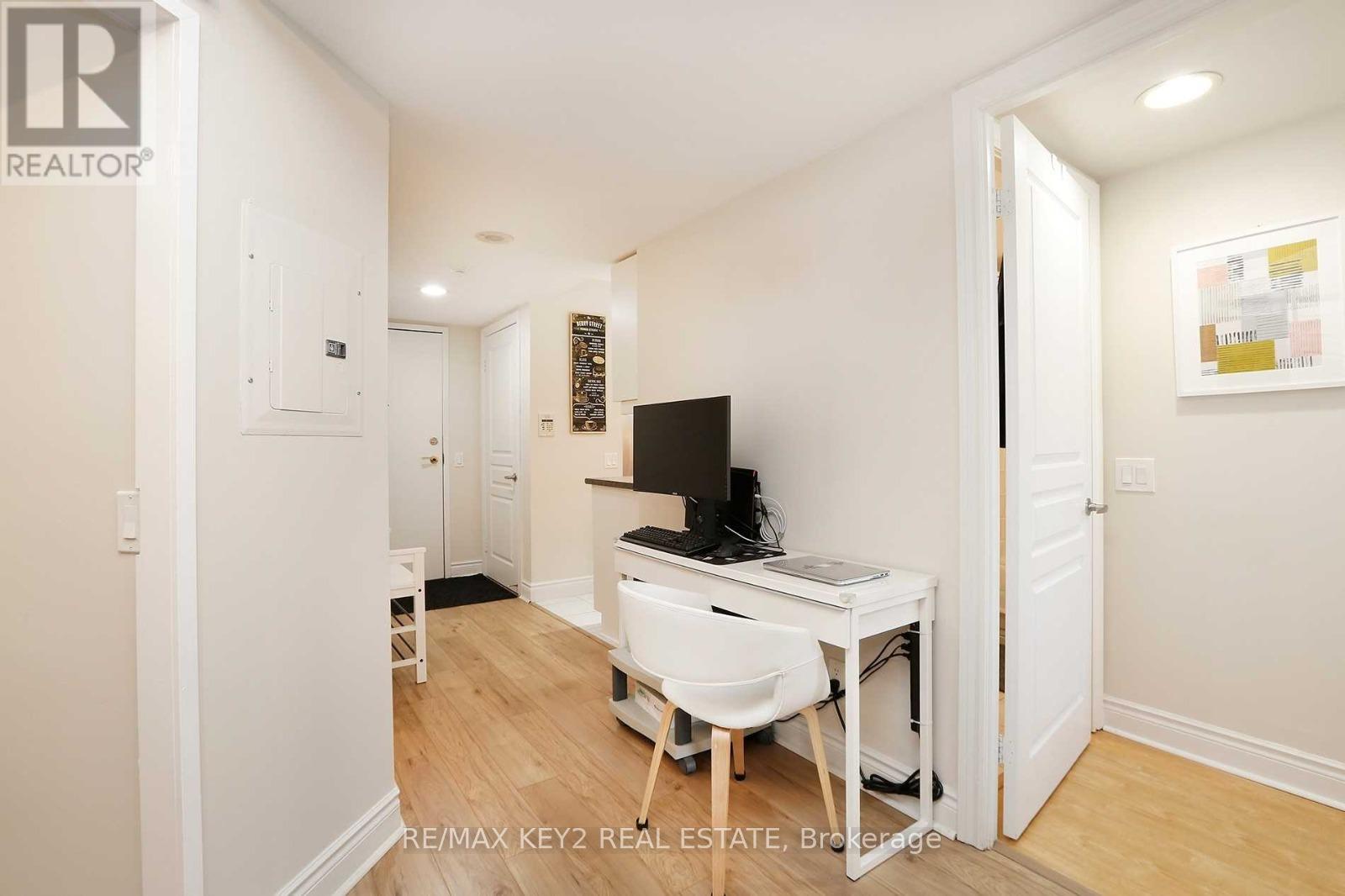 1329 - 15 Northtown Way, Toronto, Ontario  M2N 7A2 - Photo 3 - C12423125