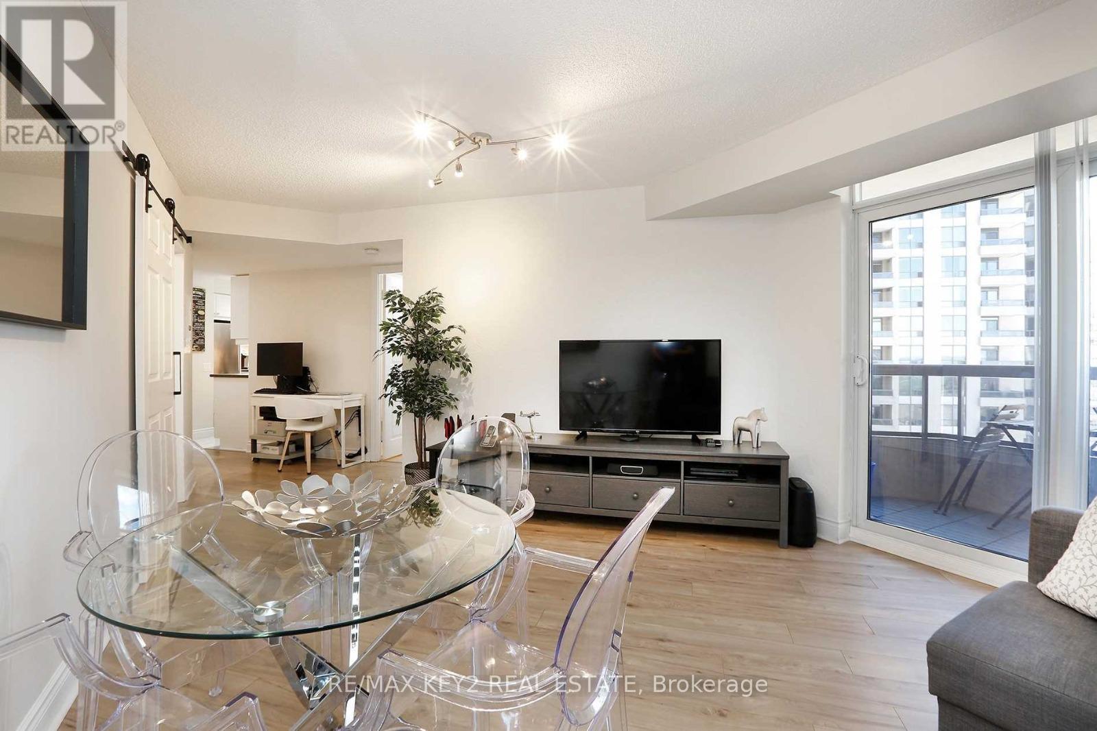 1329 - 15 Northtown Way, Toronto, Ontario  M2N 7A2 - Photo 9 - C12423125