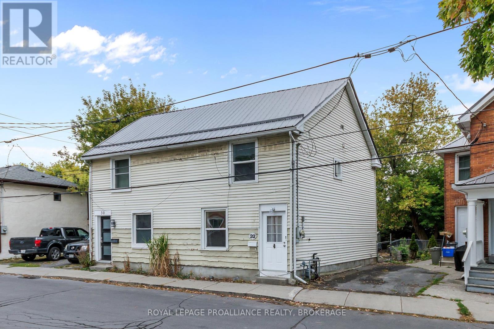 32 MAIN STREET, Kingston, Ontario