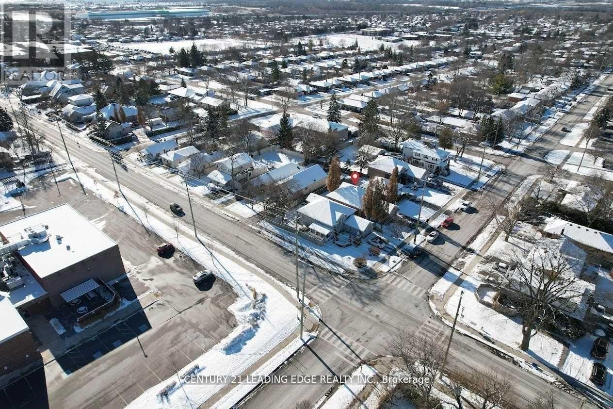 507 Dunlop Street, Whitby, Ontario  L1N 1V3 - Photo 33 - E12423090