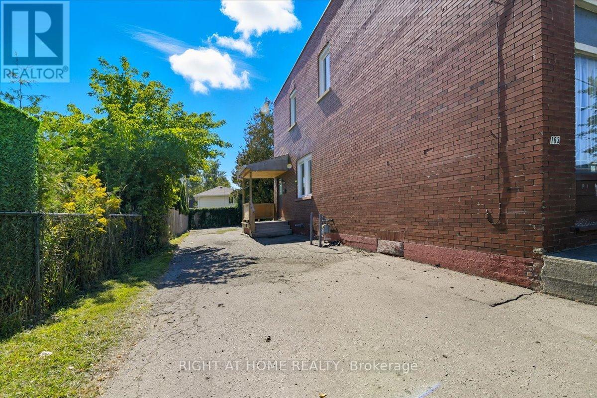 183 Olive Avenue, Oshawa, Ontario  L1H 2P1 - Photo 5 - E12423111