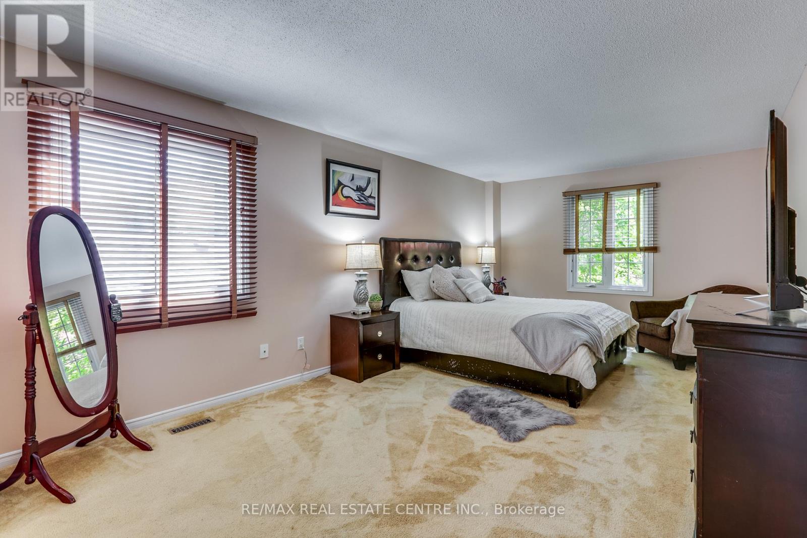 66 Nanette Drive N, London North, Ontario  N5X 3L4 - Photo 18 - X12422215