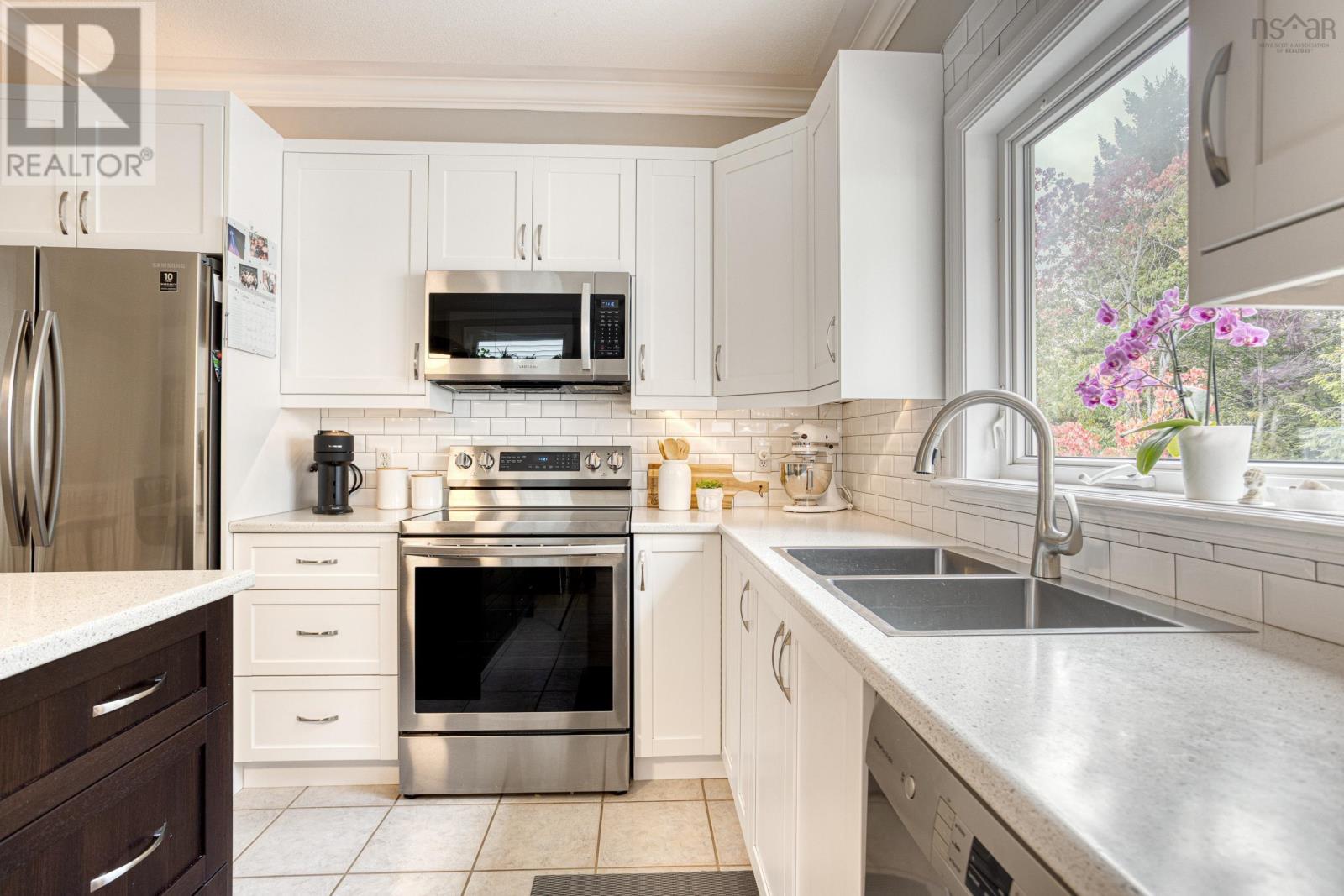 40 Tenon Drive, Middle Sackville, Nova Scotia  B4E 3J5 - Photo 18 - 202524177