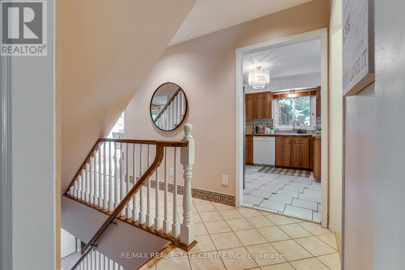 66 Nanette Drive N, London North, Ontario  N5X 3L4 - Photo 25 - X12422215