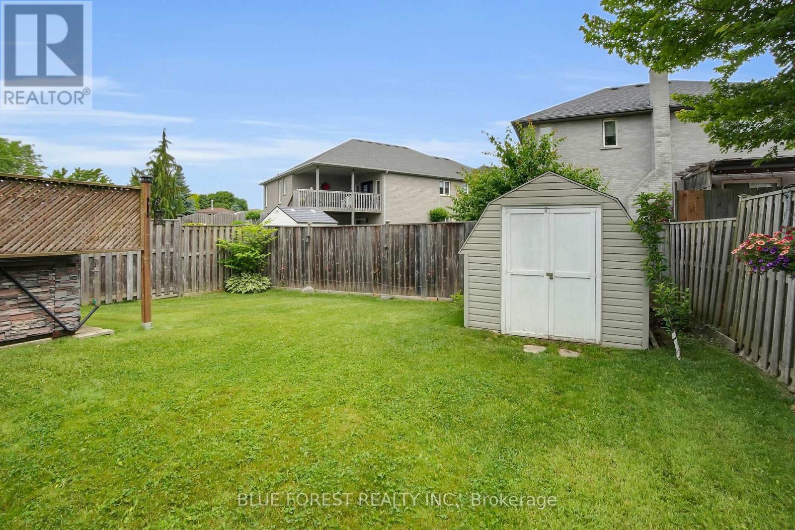2949 Meadowgate Boulevard, London South, Ontario  N6M 1L3 - Photo 34 - X12423162