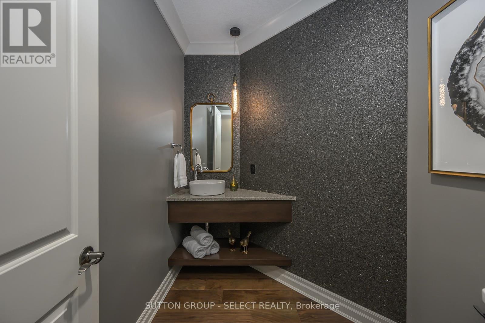 1962 Kilgorman Way, London South, Ontario  N6K 0G6 - Photo 16 - X12423242