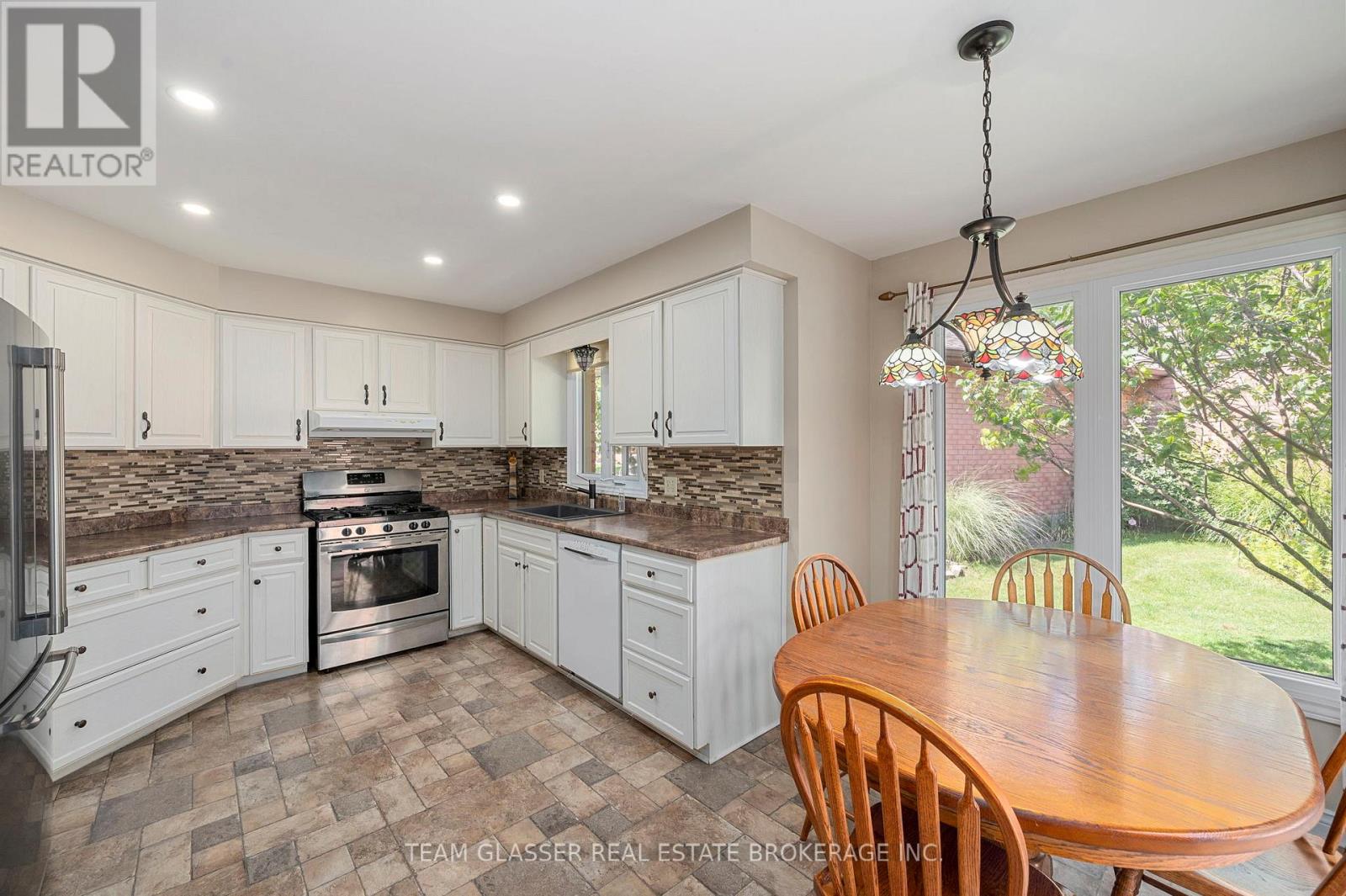 41 - 55 Fiddlers Green Road, London North, Ontario  N6H 4T8 - Photo 13 - X12423246