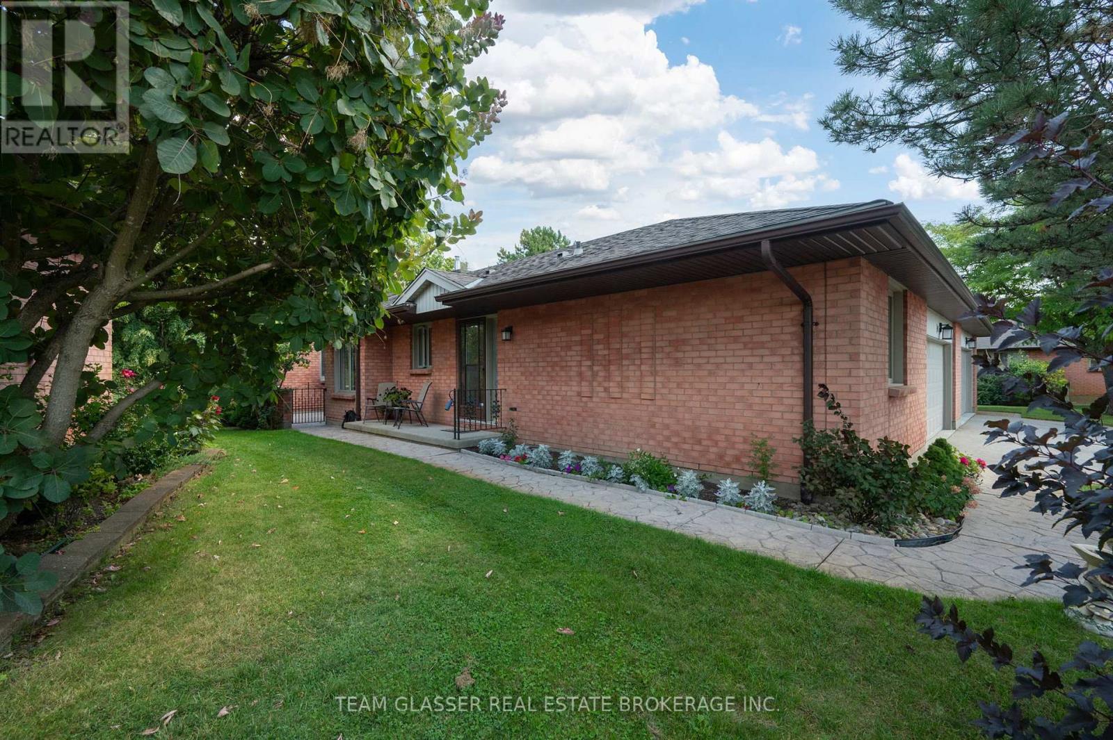 41 - 55 Fiddlers Green Road, London North, Ontario  N6H 4T8 - Photo 4 - X12423246