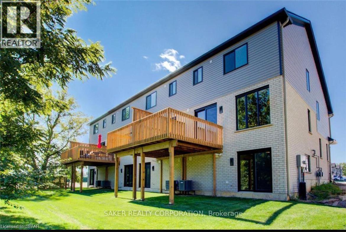 58 - 601 Lions Park Drive, Strathroy-Caradoc, Ontario  N0L 1W0 - Photo 12 - X12423295