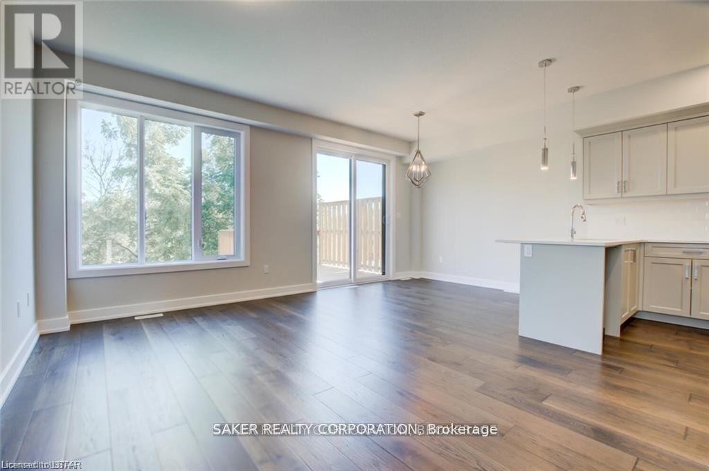 58 - 601 Lions Park Drive, Strathroy-Caradoc, Ontario  N0L 1W0 - Photo 14 - X12423295