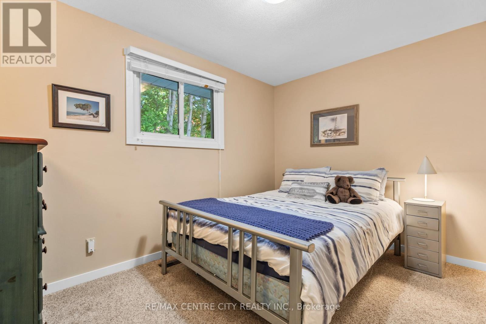 4500 East Road E, Central Elgin, Ontario  N5L 1A7 - Photo 12 - X12423316