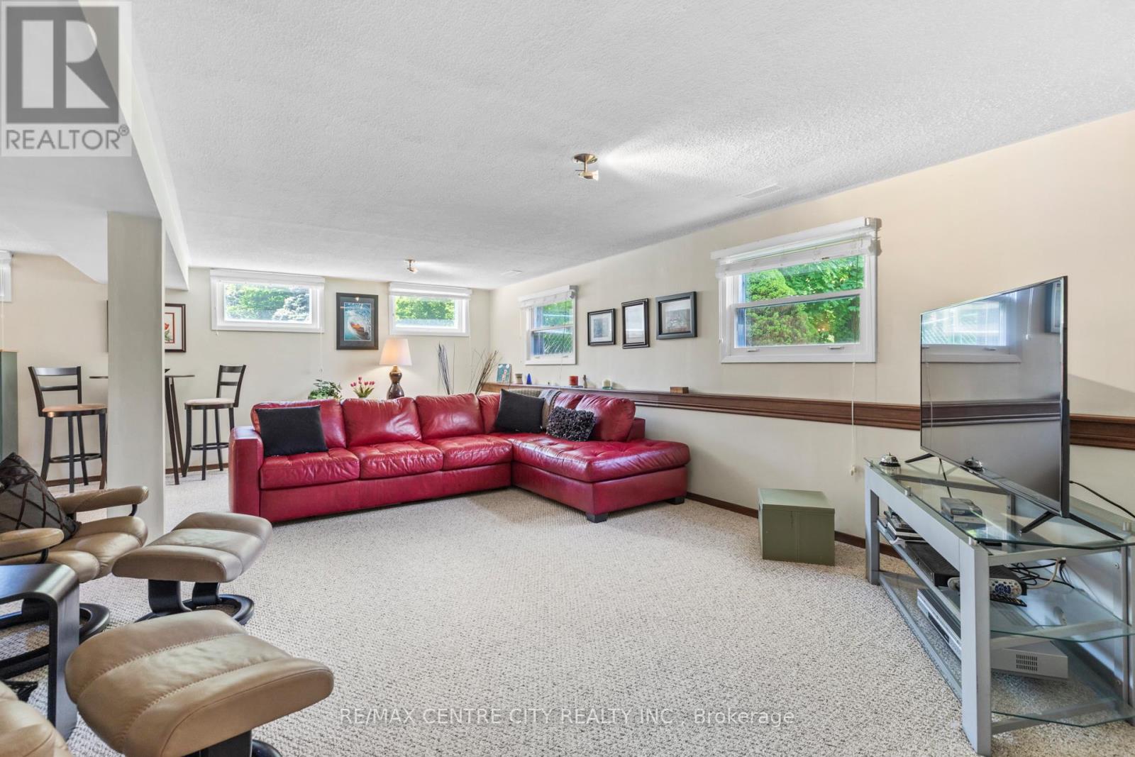 4500 East Road E, Central Elgin, Ontario  N5L 1A7 - Photo 14 - X12423316