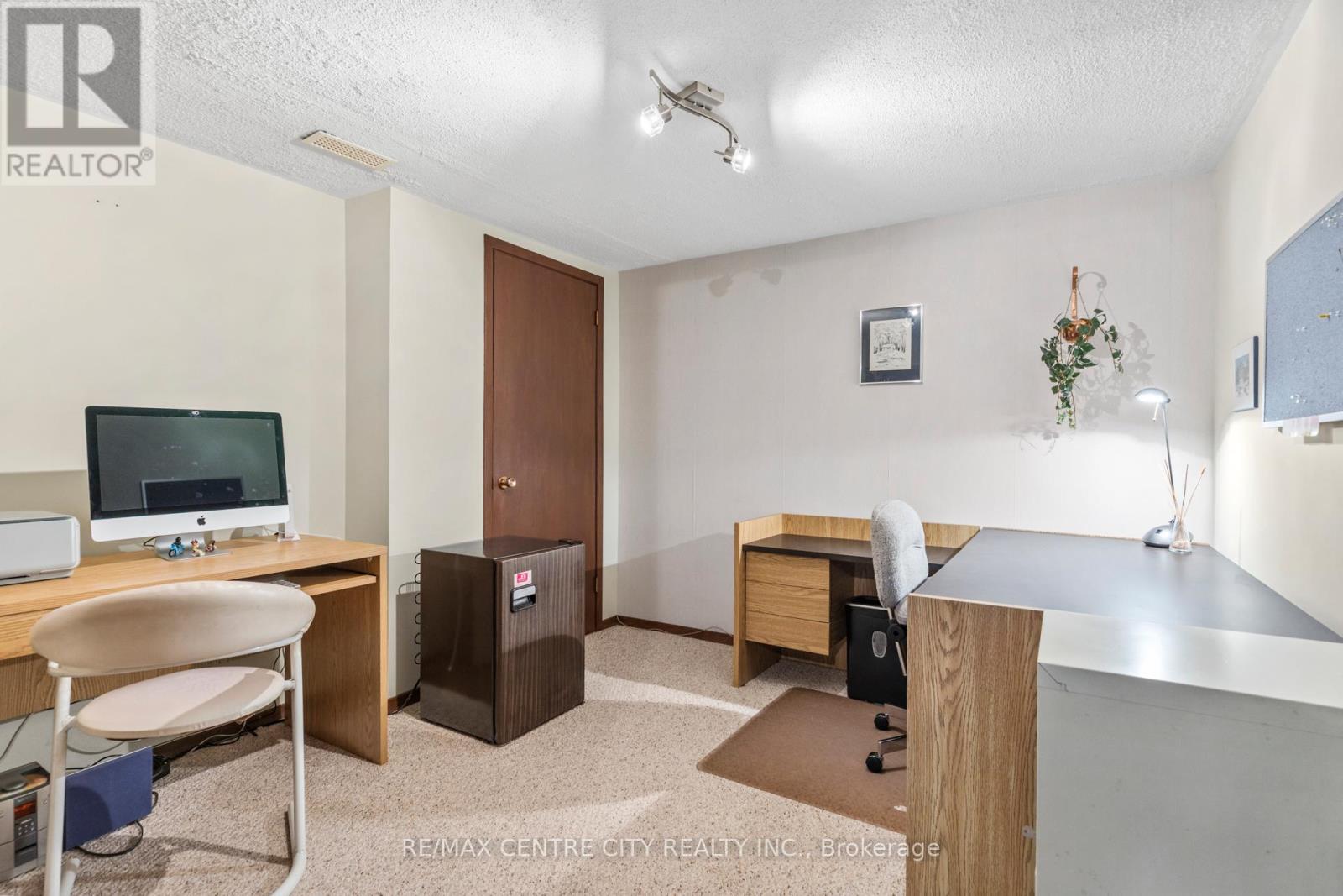 4500 East Road E, Central Elgin, Ontario  N5L 1A7 - Photo 17 - X12423316