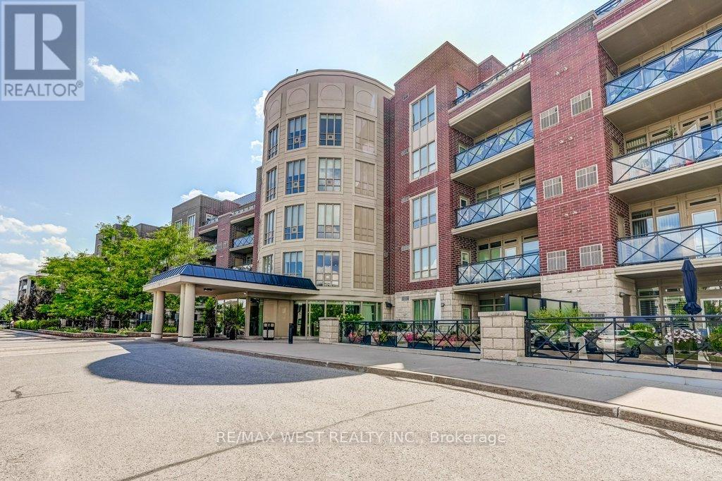404 - 35 Baker Hill Boulevard, Whitchurch-Stouffville, Ontario  L4A 1P8 - Photo 2 - N12423098