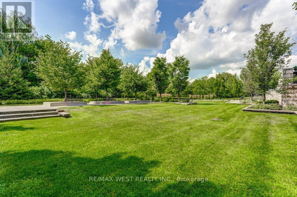 404 - 35 Baker Hill Boulevard, Whitchurch-Stouffville, Ontario  L4A 1P8 - Photo 37 - N12423098