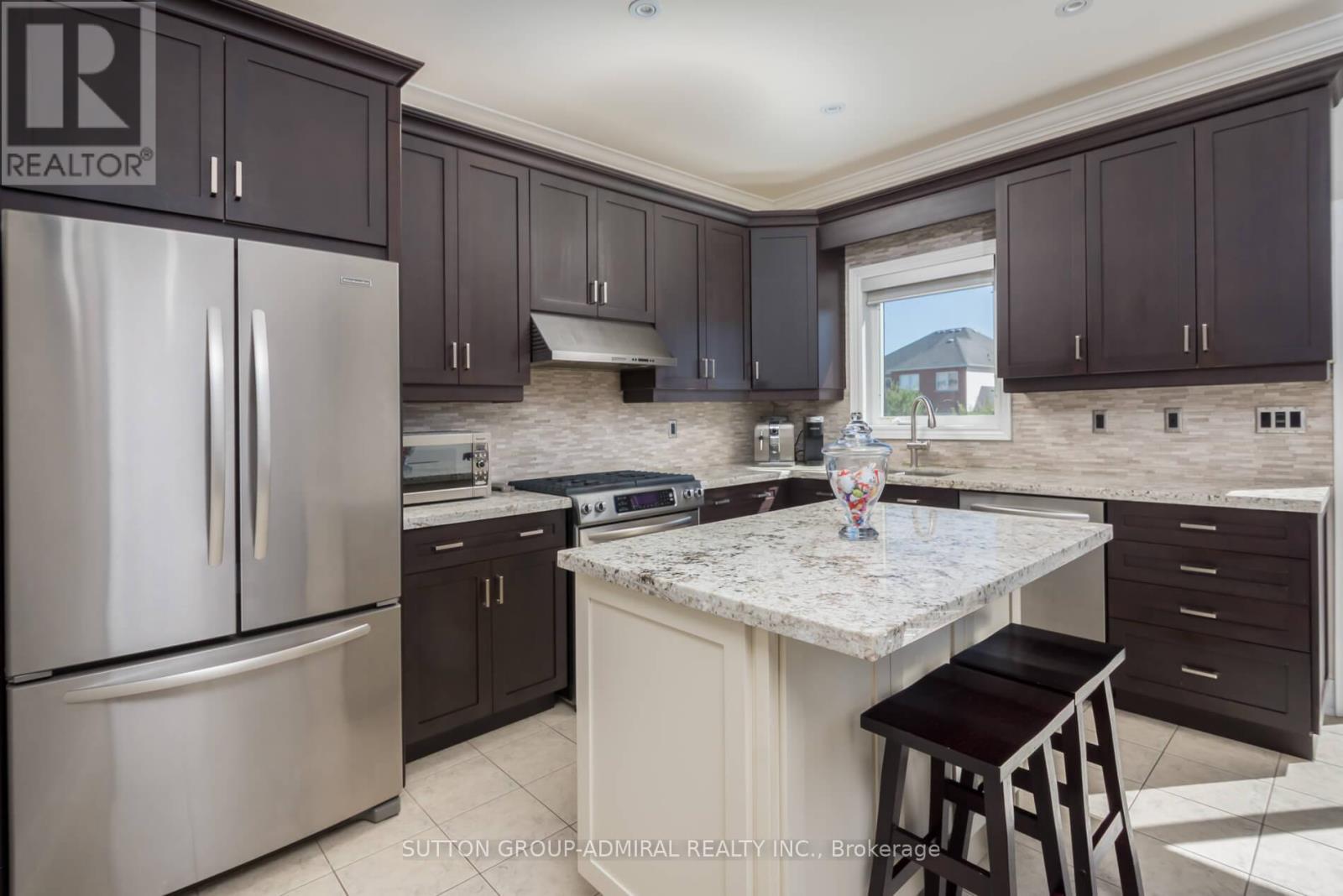 227 Canada Drive, Vaughan, Ontario  L4H 0K2 - Photo 10 - N12423158