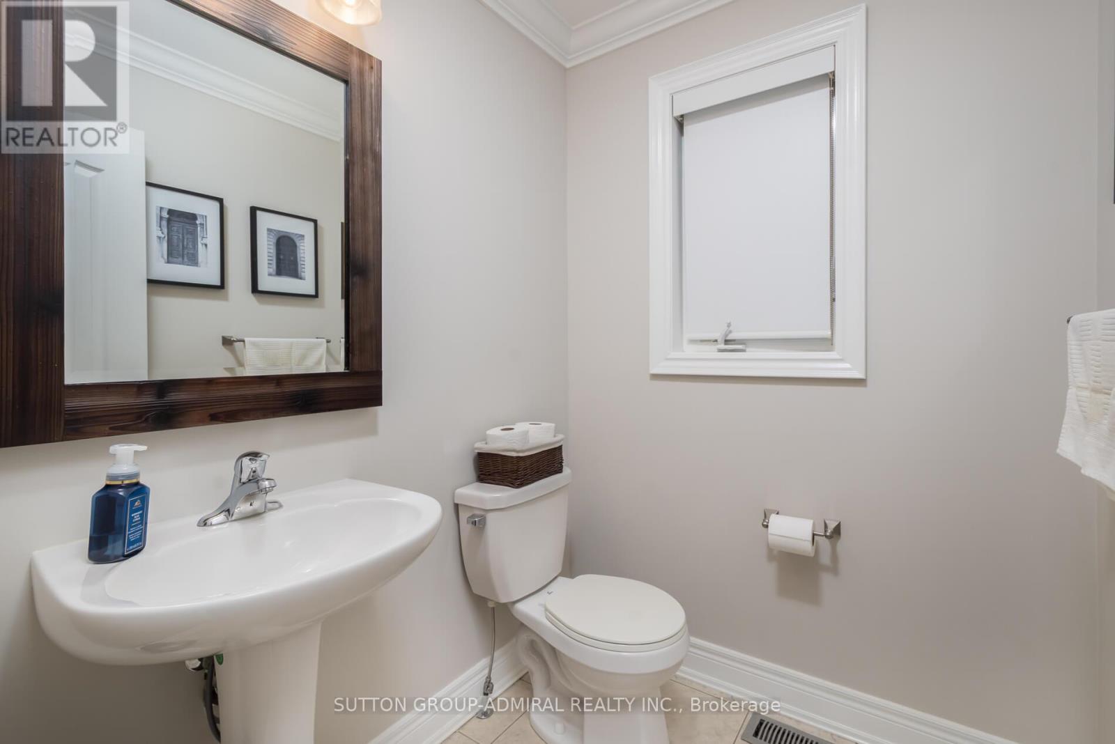 227 Canada Drive, Vaughan, Ontario  L4H 0K2 - Photo 15 - N12423158