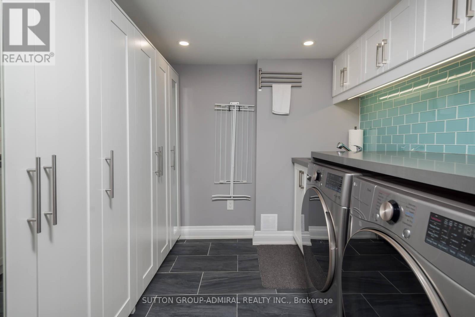 227 Canada Drive, Vaughan, Ontario  L4H 0K2 - Photo 29 - N12423158
