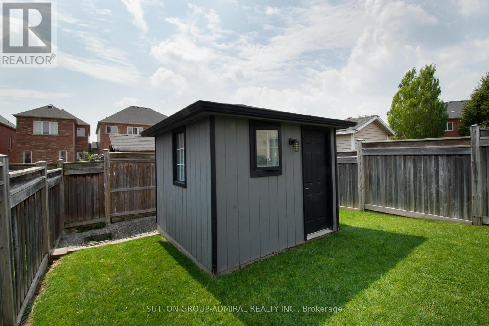 227 Canada Drive, Vaughan, Ontario  L4H 0K2 - Photo 33 - N12423158