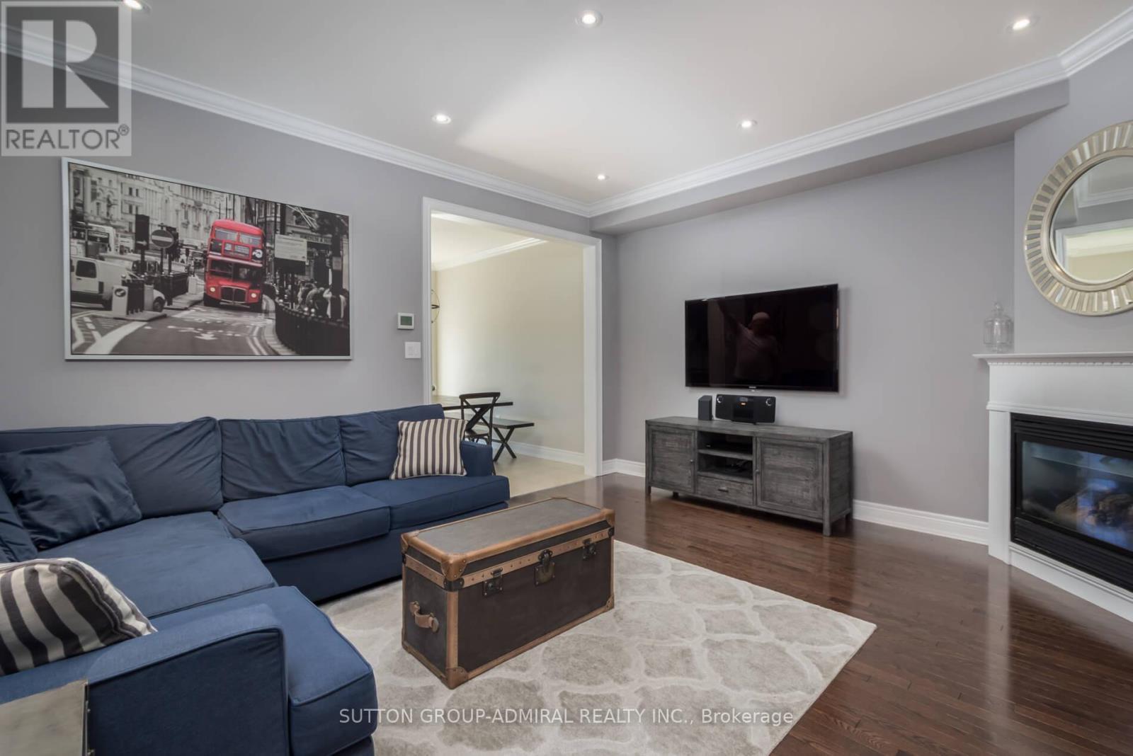 227 Canada Drive, Vaughan, Ontario  L4H 0K2 - Photo 6 - N12423158