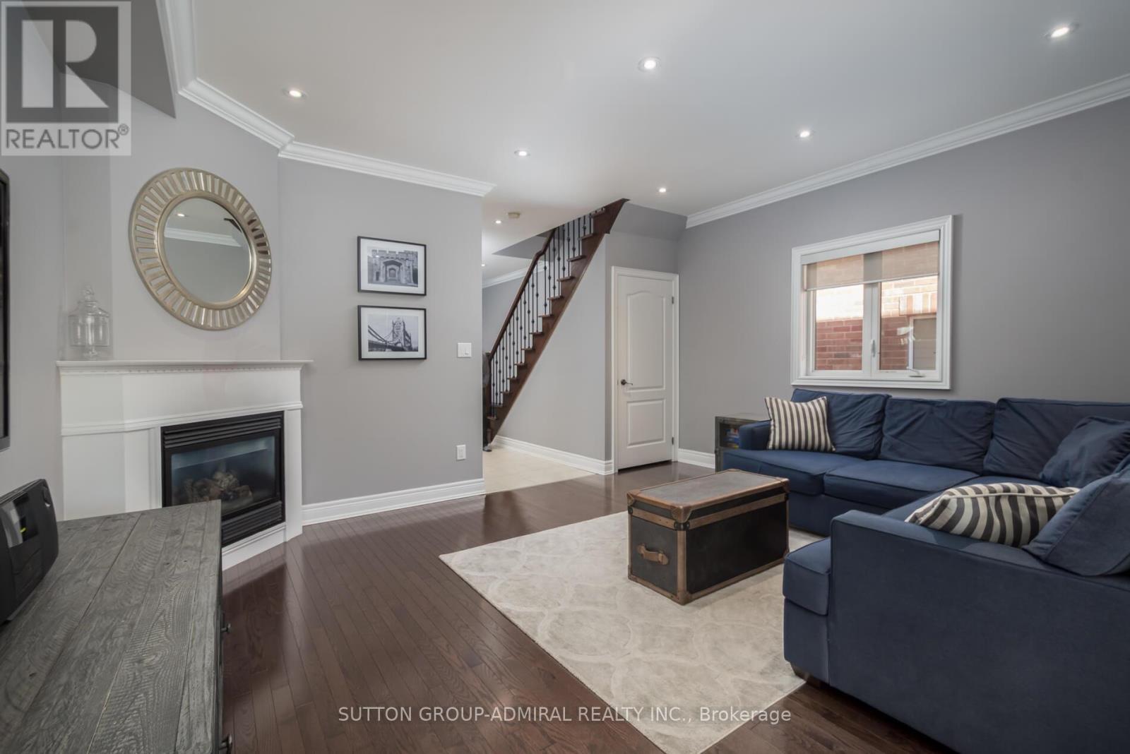 227 Canada Drive, Vaughan, Ontario  L4H 0K2 - Photo 7 - N12423158