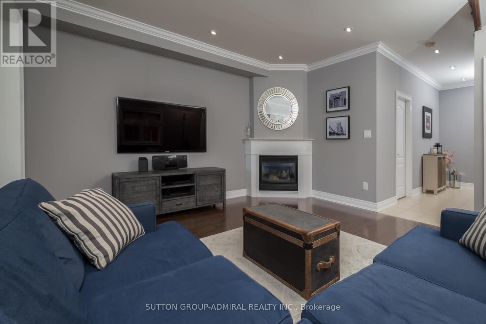 227 Canada Drive, Vaughan, Ontario  L4H 0K2 - Photo 8 - N12423158