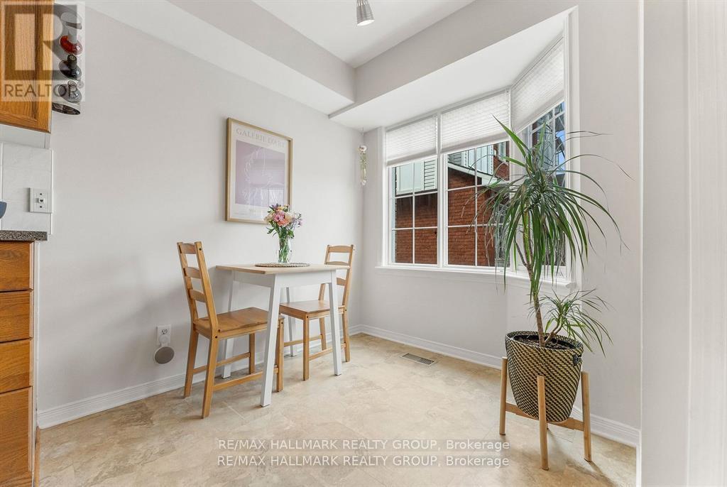 110h Centrepointe Drive, Ottawa, Ontario  K2G 6K3 - Photo 6 - X12423170