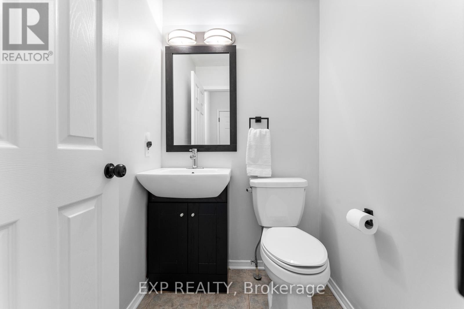 14 Drumso Street, Ottawa, Ontario  K1T 3Y2 - Photo 6 - X12423212