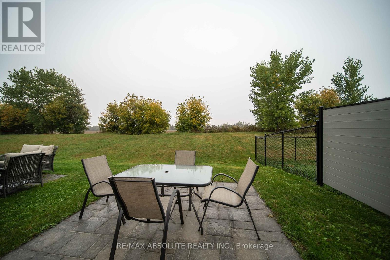 287 Belfort Street, Russell, Ontario  K0A 1W0 - Photo 29 - X12423223
