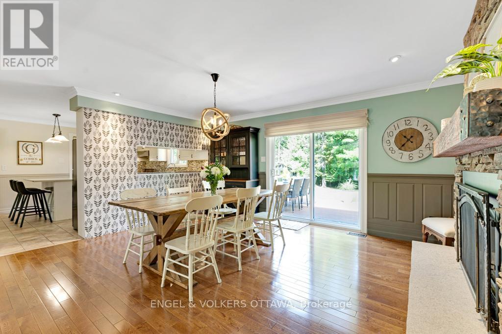 656 Spruce Ridge Road, Ottawa, Ontario  K0A 1L0 - Photo 11 - X12423227
