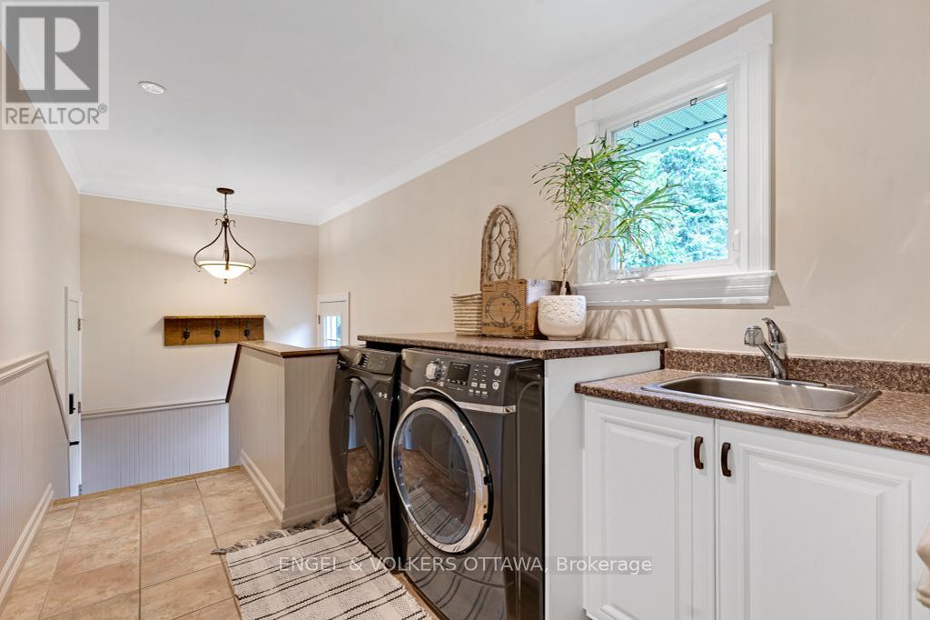 656 Spruce Ridge Road, Ottawa, Ontario  K0A 1L0 - Photo 19 - X12423227