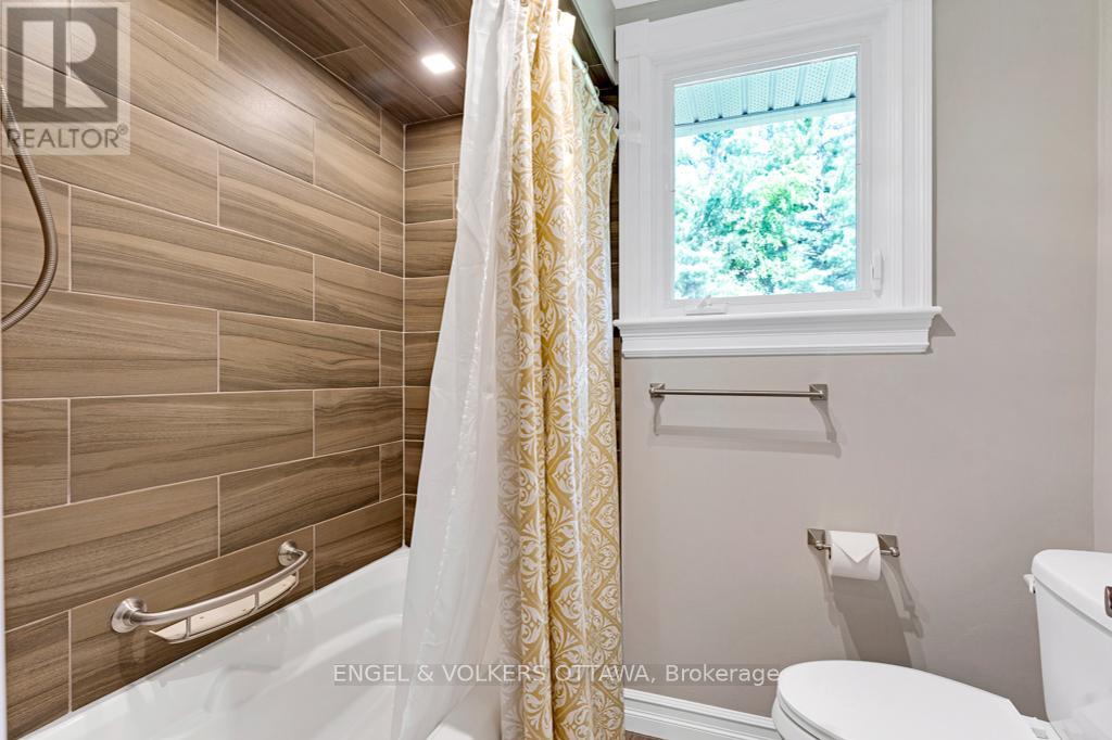 656 Spruce Ridge Road, Ottawa, Ontario  K0A 1L0 - Photo 21 - X12423227