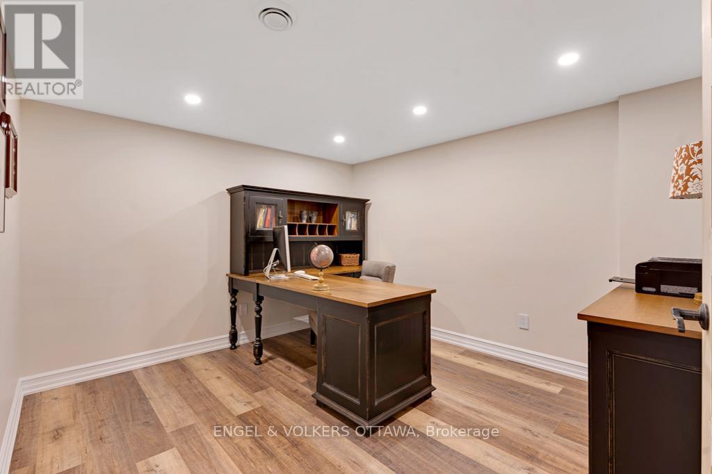 656 Spruce Ridge Road, Ottawa, Ontario  K0A 1L0 - Photo 32 - X12423227