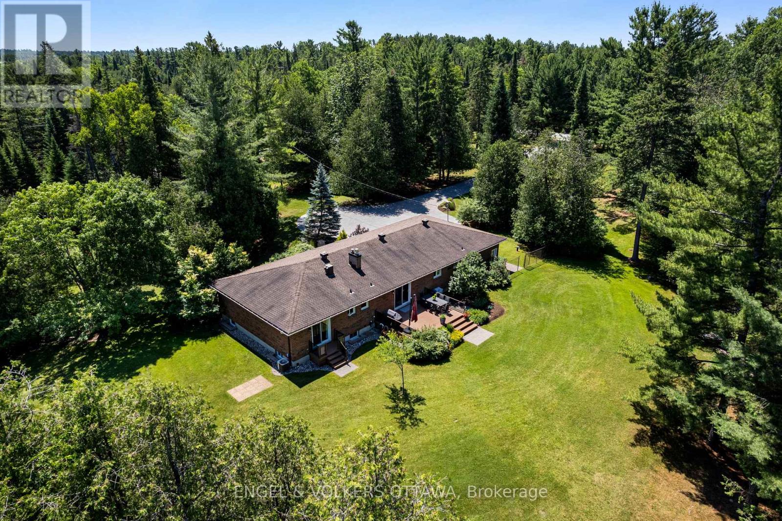 656 Spruce Ridge Road, Ottawa, Ontario  K0A 1L0 - Photo 40 - X12423227