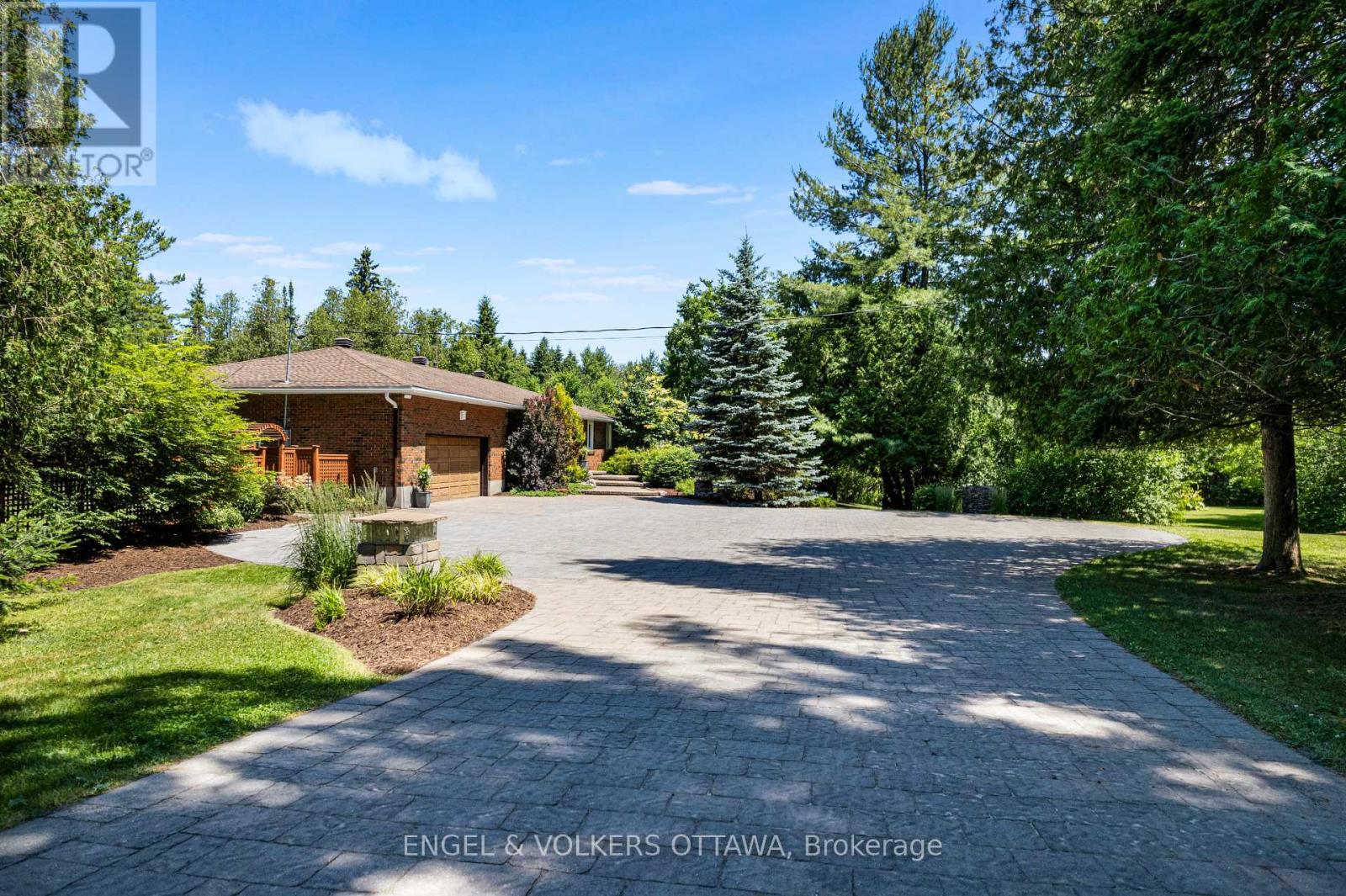 656 Spruce Ridge Road, Ottawa, Ontario  K0A 1L0 - Photo 46 - X12423227