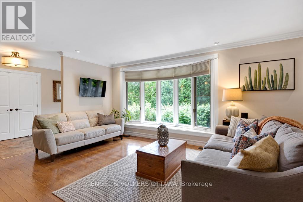 656 Spruce Ridge Road, Ottawa, Ontario  K0A 1L0 - Photo 6 - X12423227