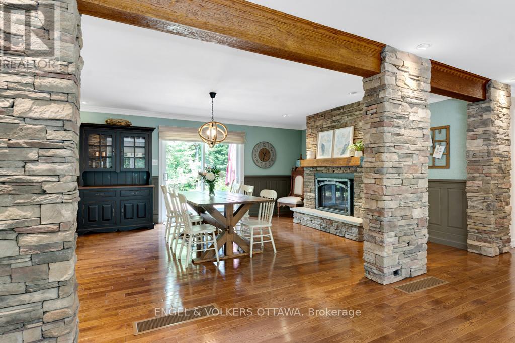 656 Spruce Ridge Road, Ottawa, Ontario  K0A 1L0 - Photo 8 - X12423227