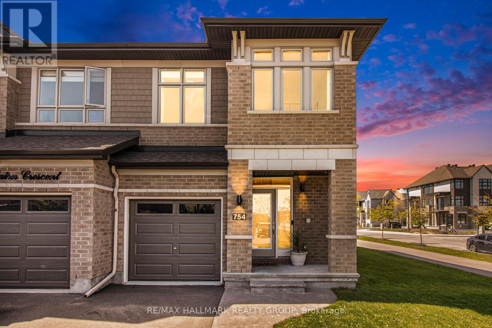 754 CAIRN CRESCENT, ottawa, Ontario