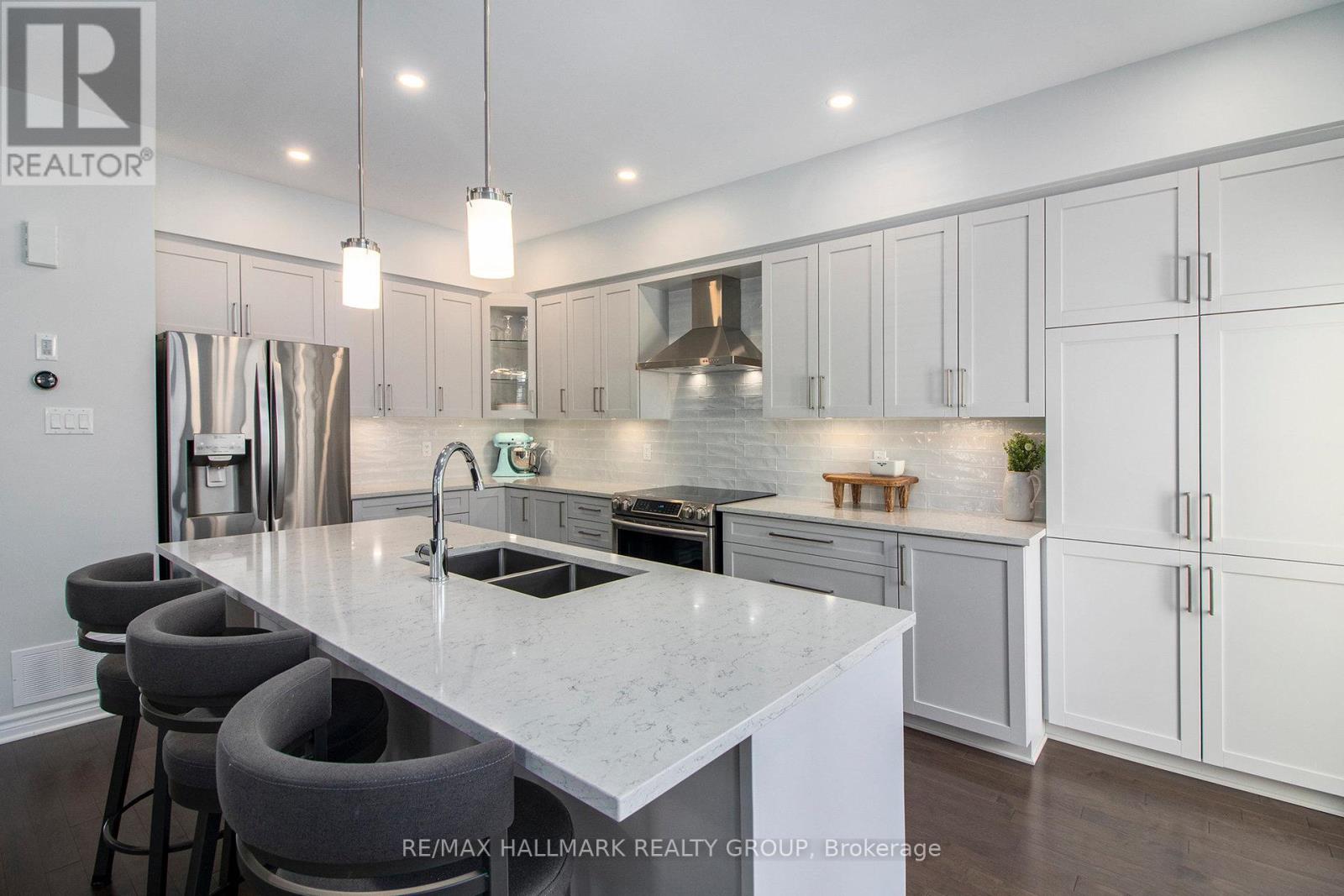 754 Cairn Crescent, Ottawa, Ontario  K1W 0P4 - Photo 16 - X12423284
