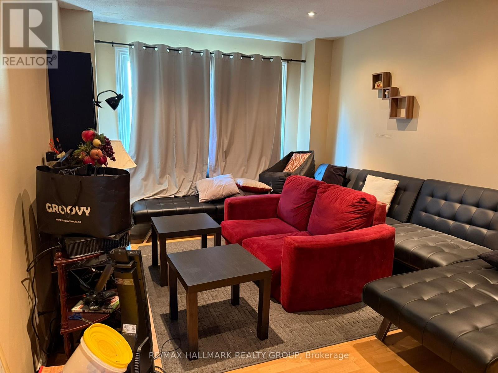 930 Cahill Drive W, Ottawa, Ontario  K1V 9B5 - Photo 5 - X12423299