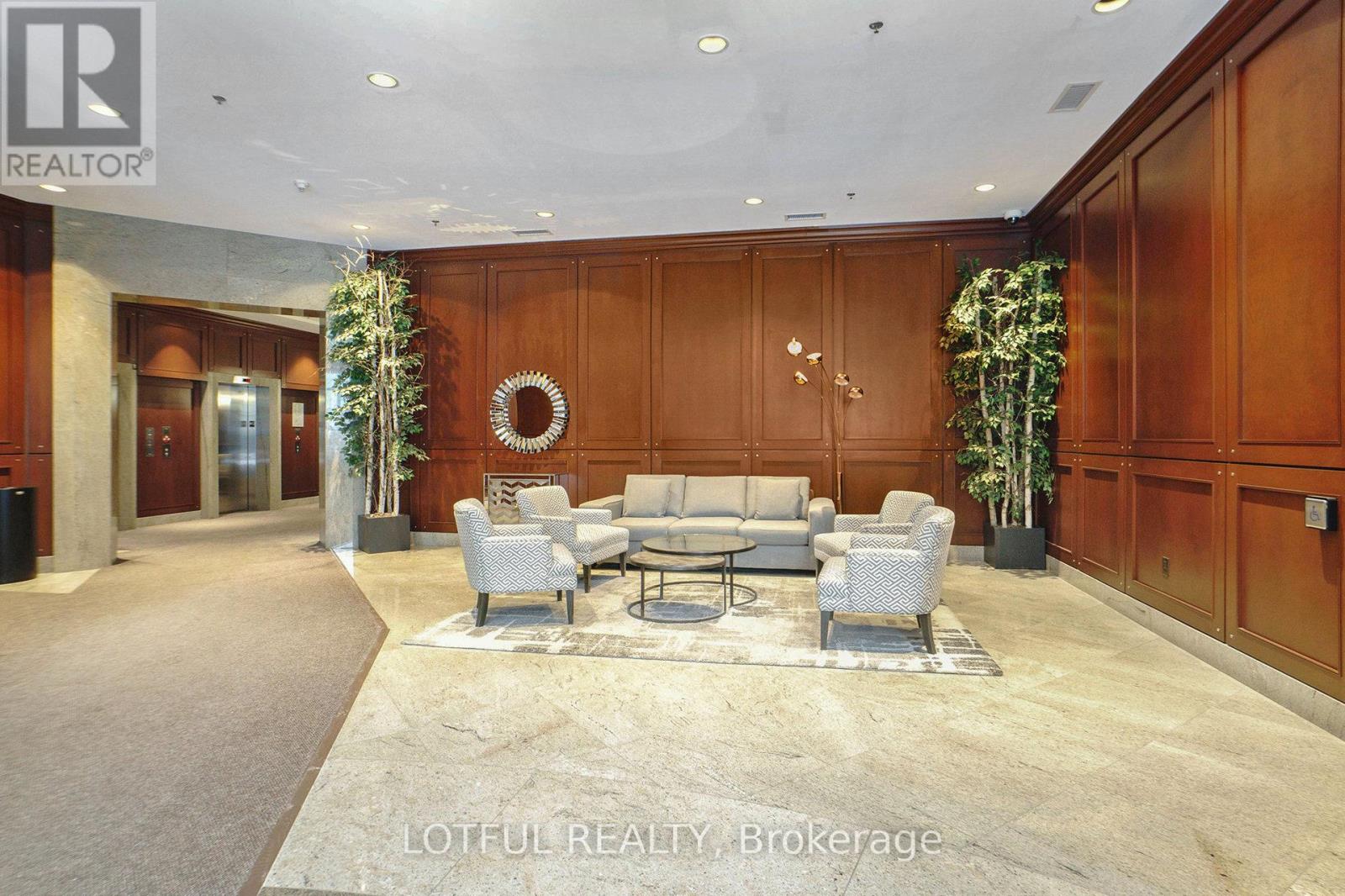 1703 - 234 Rideau Street, Ottawa, Ontario  K1N 0A9 - Photo 2 - X12423310