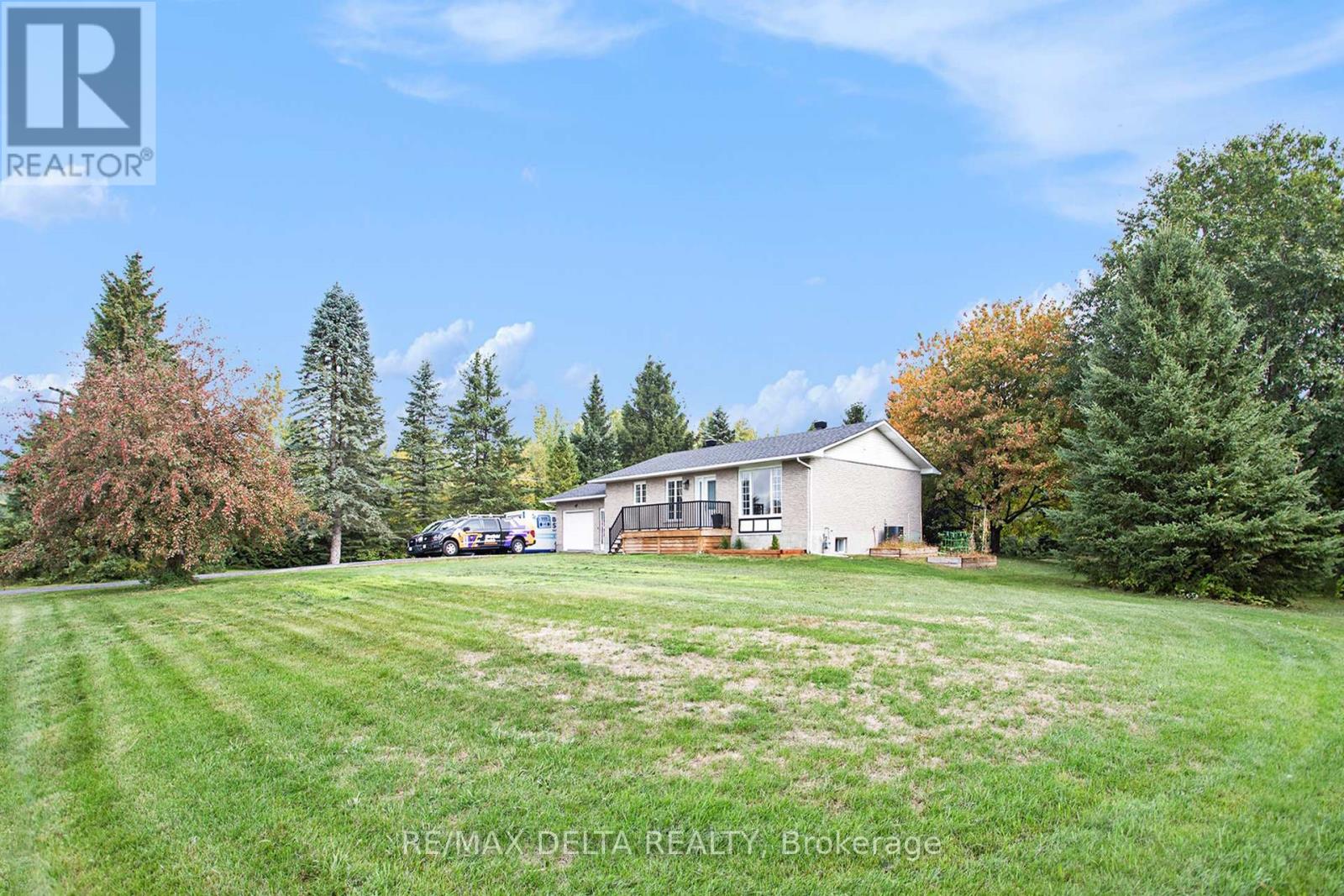 3569 Marcil Road, Clarence-Rockland, Ontario  K0A 1E0 - Photo 4 - X12423312