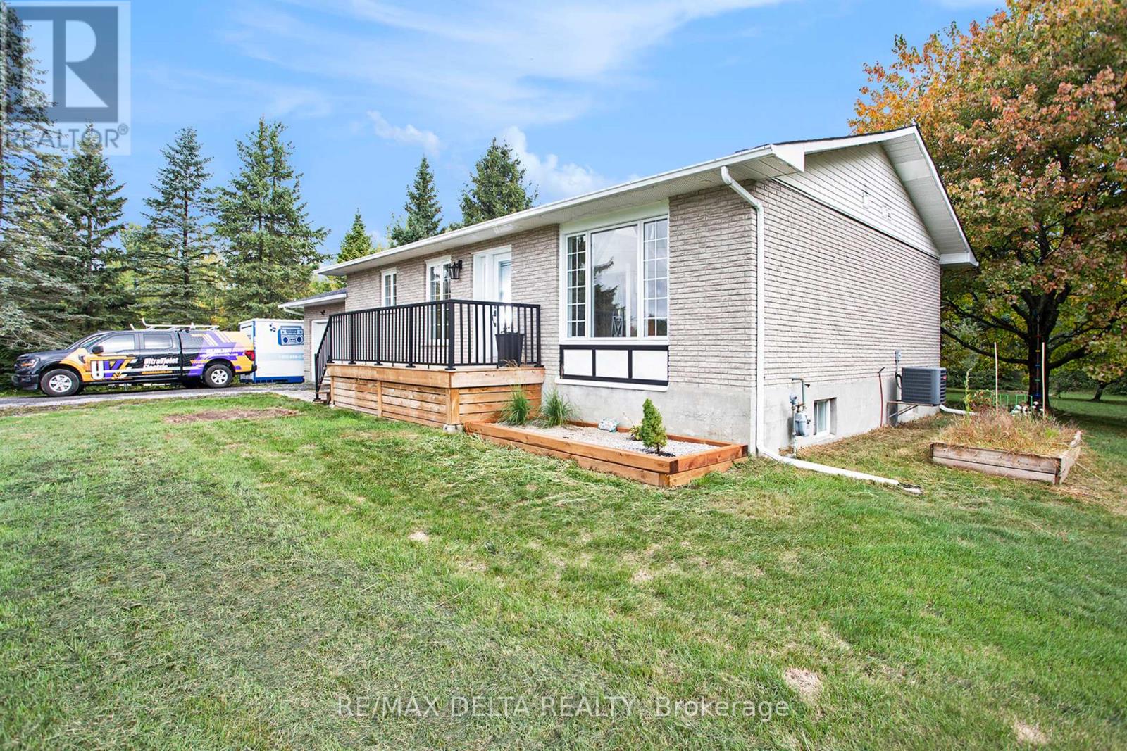 3569 Marcil Road, Clarence-Rockland, Ontario  K0A 1E0 - Photo 5 - X12423312