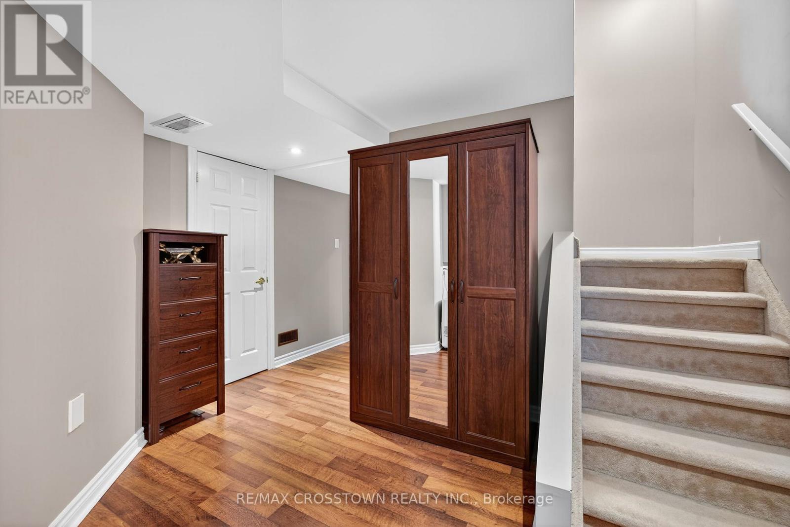 49 Tunbridge Road, Barrie, Ontario  L4M 6S9 - Photo 18 - S12423081
