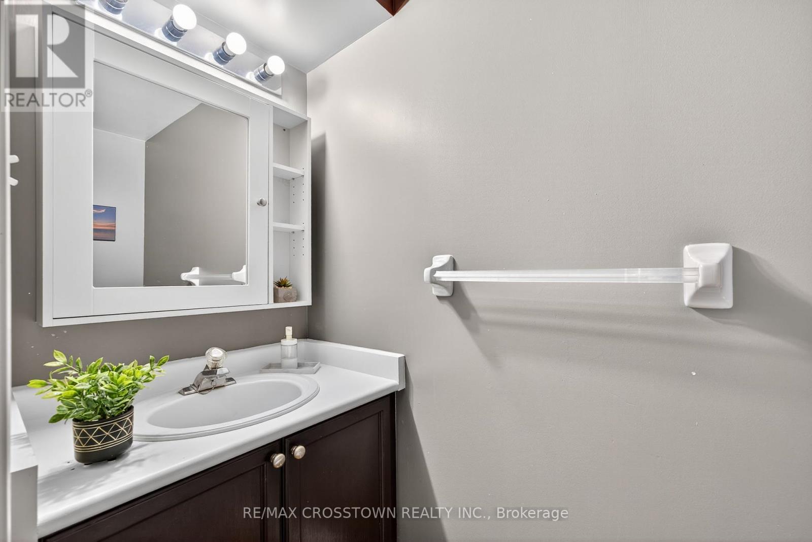 49 Tunbridge Road, Barrie, Ontario  L4M 6S9 - Photo 21 - S12423081