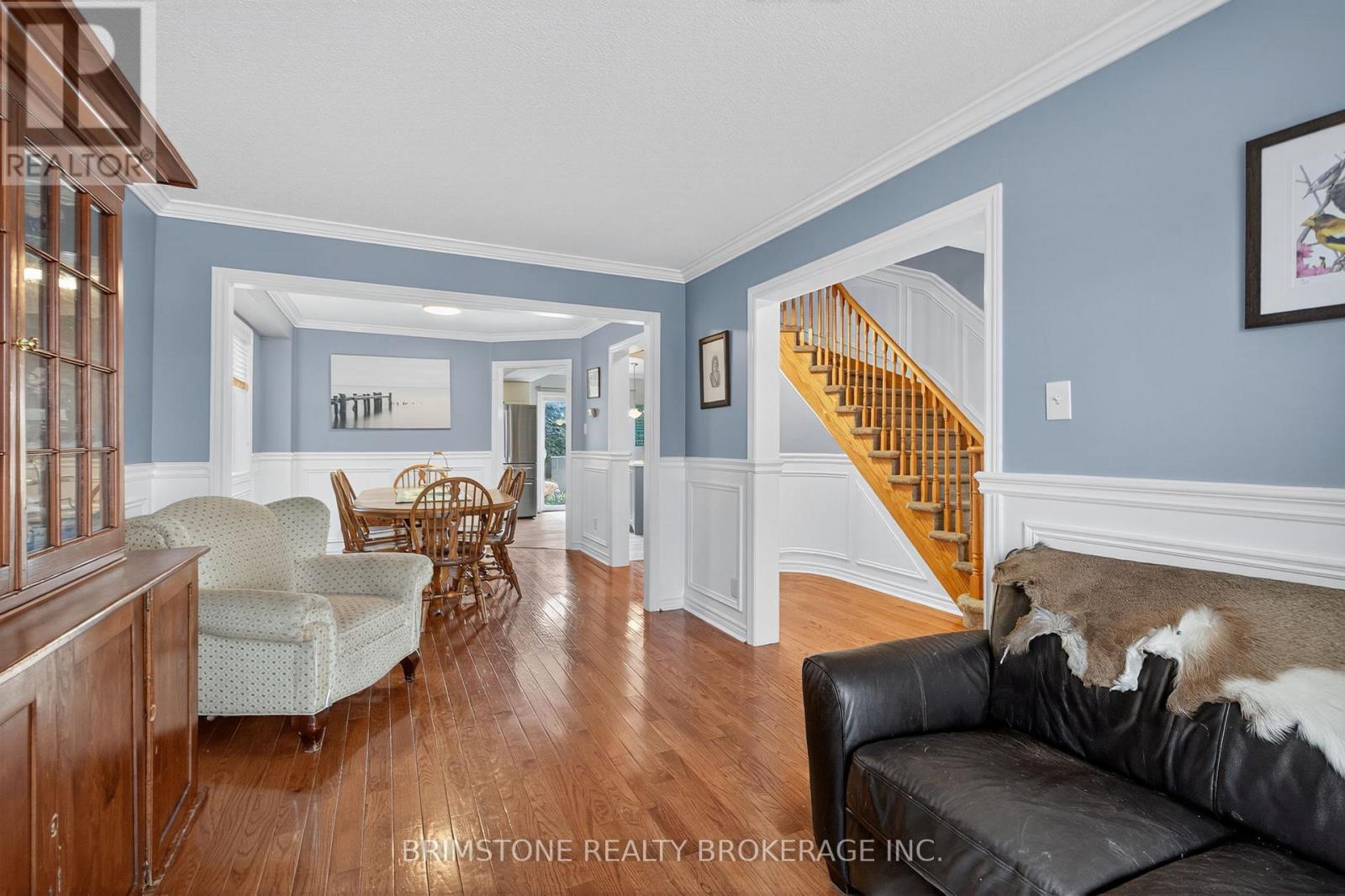 116 Bird Street, Barrie, Ontario  L4N 0W6 - Photo 7 - S12423085