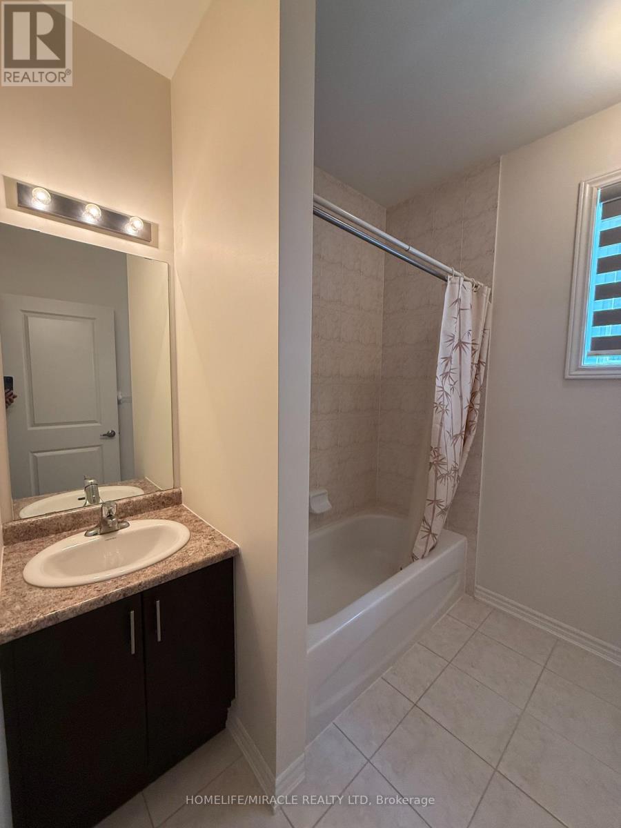 110 Allegra Drive, Wasaga Beach, Ontario  L9Z 0H2 - Photo 20 - S12423092
