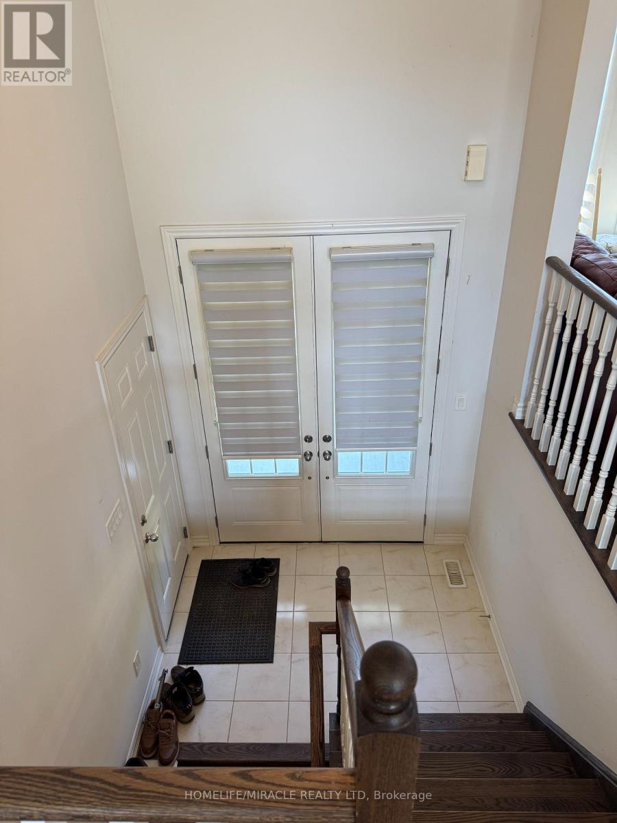 110 Allegra Drive, Wasaga Beach, Ontario  L9Z 0H2 - Photo 6 - S12423092